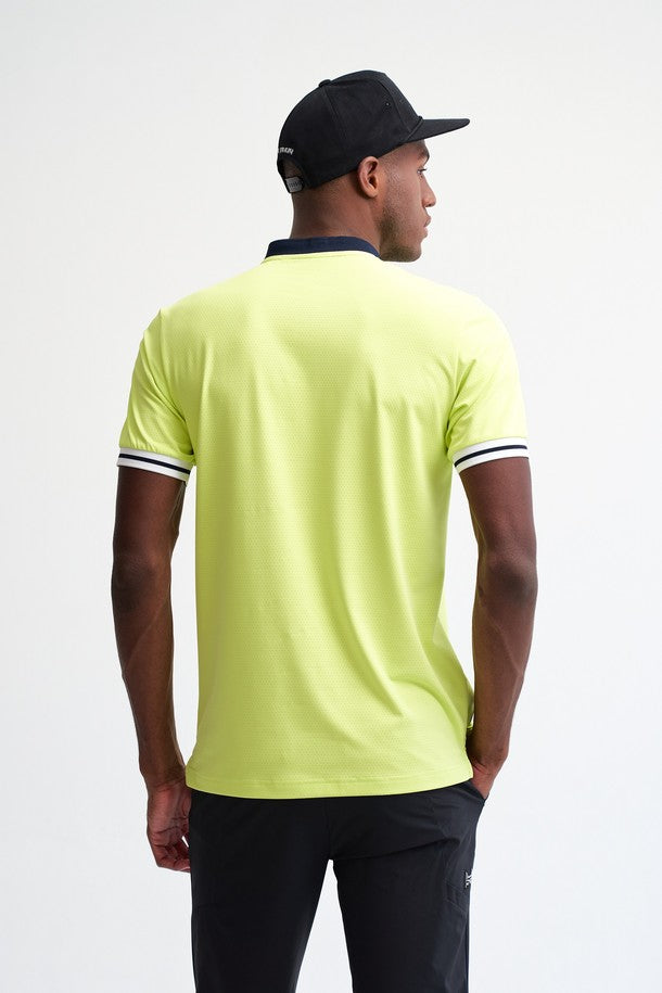 SportsCollar Punching T-Shirt(sports collar punching t-shirt)